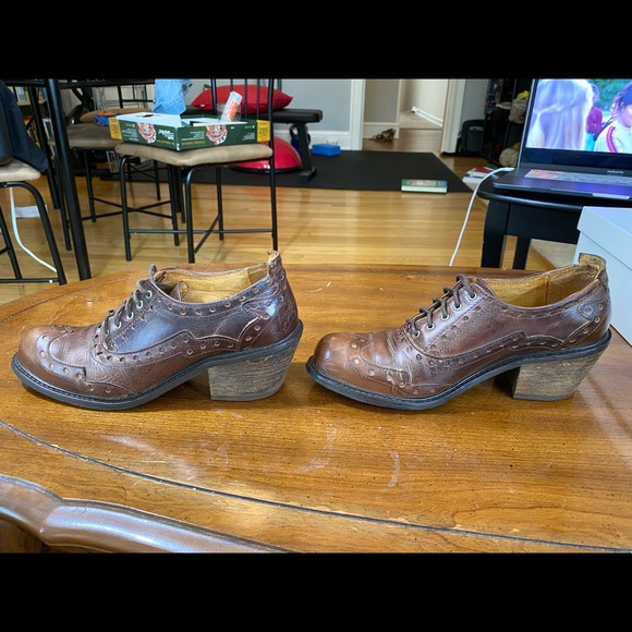 Fluevog Lois heeled oxfords. - Picture 7 of 8
